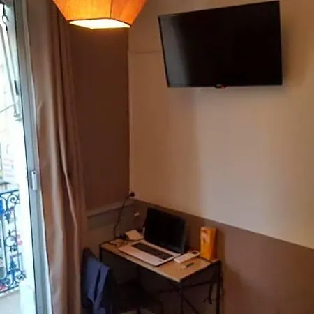 Hotel Confort 3*